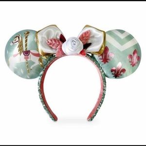 Disney Minnie Main Attraction July Carousel Ears